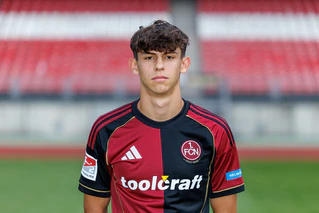 Tino Kusanovic wechselt auf Leihbasis vom 1. FC Nürnberg zur SV Ried. (Archivbild) — © Daniel Karmann/dpa
