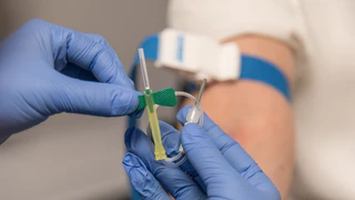 Blutspenden Blutspende Krankenhaus Nadel — © Bild: Annett_Klingner / Pixabay