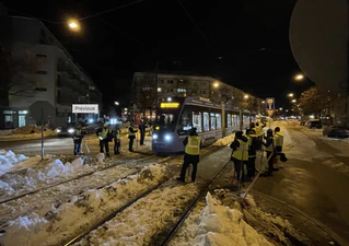 MVG kämpft gegen das Eis — © Bild: MVG