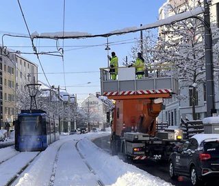 MVG kämpft gegen das Eis — © Bild: MVG
