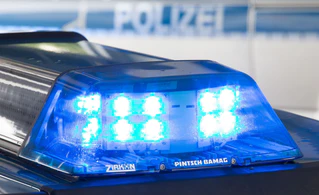 Ermittlungen führten die Kriminalpolizei zu einem 57-jährigen Tatverdächtigen. (Symbolbild)  — © Friso Gentsch/dpa