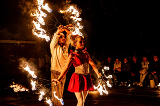 tollwood — © Bild: Svan Wilde