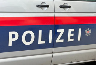 Die Polizei in Österreich informierte über einen tödlichen Bergunfall. (Symbolbild) — © Matthias Röder/dpa