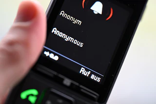 Gemeinsam mit der Polizei können Vater und Sohn die Betrüger überlisten. (Symbolbild) — © Wolf von Dewitz/dpa-Zentralbild/dpa