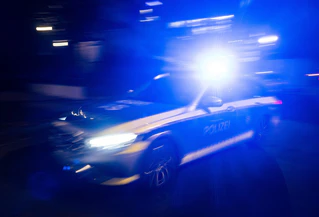 Der 43-jährige Motorradfahrer starb nach dem Unfall im Krankenhaus. (Symbolbild) — © Marijan Murat/dpa