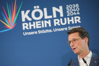 NRW-Ministerpräsident Hendrik Wüst spricht von einer «richtig starken Nachricht». (Archivbild) — © Christoph Reichwein/dpa