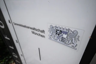 Die Generalstaatsanwaltschaft München geht bei dem Brandanschlag von 1970 von einem Einzeltäter aus. (Symbolbild) — © Felix Hörhager/dpa