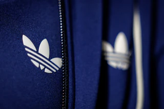 Adidas wächst überall stark - nur in Europa nicht. Das soll sich ändern (Archivbild). — © Daniel Karmann/dpa