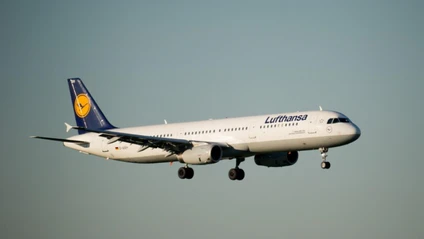— © Fast alle Flugzeuge der Lufthansa starten und landen wieder pünktlich. Foto: Daniel Reinhardt