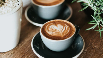 Café Kaffee Tee — © Nathan Dumlao auf Unsplash