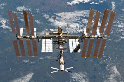 ISS STS-133 — © Bild: Von NASA - http://spaceflight.nasa.gov/gallery/images/shuttle/sts-133/html/s133e010447.html, Gemeinfrei, https://commons.wikimedia.org/w/index.php?curid=14525267