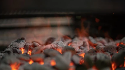 Grillen, Glut — © Photo by Ben McLeod on Unsplash
