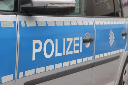 Nach einem extremen Schockanruf im oberfränkischen Hof warnt die Kriminalpolizei davor, sich am Telefon unter Druck setzen zu lassen. (Symbolbild) — © Bodo Schackow/dpa