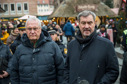 Bayern hat die Sicherheitsvorkehrungen auf den Weihnachtsmärkten noch einmal verstärkt.  — © Daniel Vogl/dpa