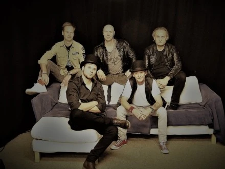 — © © Bild: Black Purple