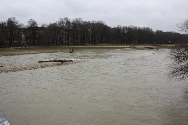 Badeverbot Regen Hochwasser Isar