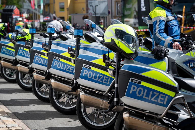 Die Polizei ist Mitveranstalterin der Sternfahrt.  — © Daniel Vogl/dpa