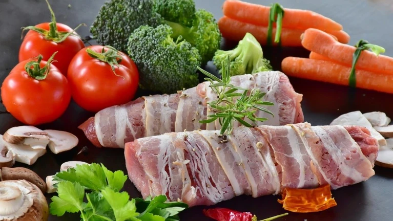 Grillen, Essen, Kochen, Filet, Bacon, Speck — © Bild von RitaE auf Pixabay 