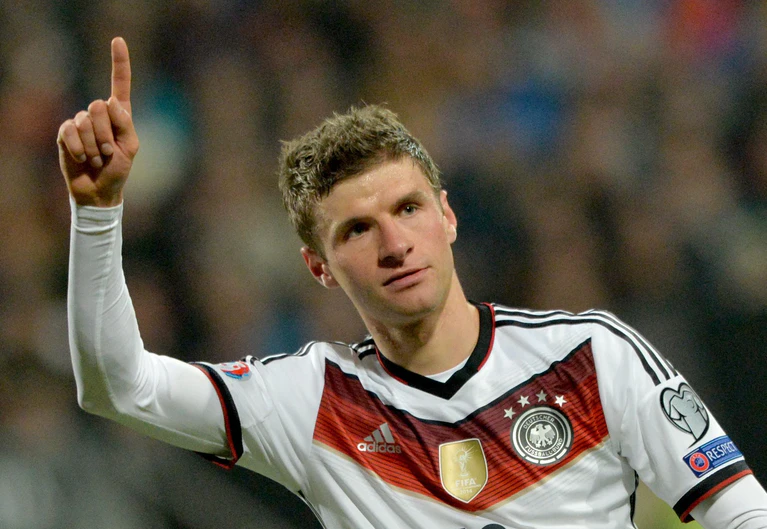 — © Fußball-Weltmeister Thomas Müller. Photo: Peter Kneffel/Archiv Foto: Peter Kneffel