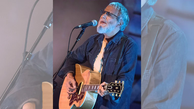 Beitragsbild: Diese Musikstars änderten ihre Namen - Cat Stevens — © Bild: Von Bryan Ledgard - https://www.flickr.com/photos/ledgard/17254473491/, CC BY 2.0, https://commons.wikimedia.org/w/index.php?curid=43013076