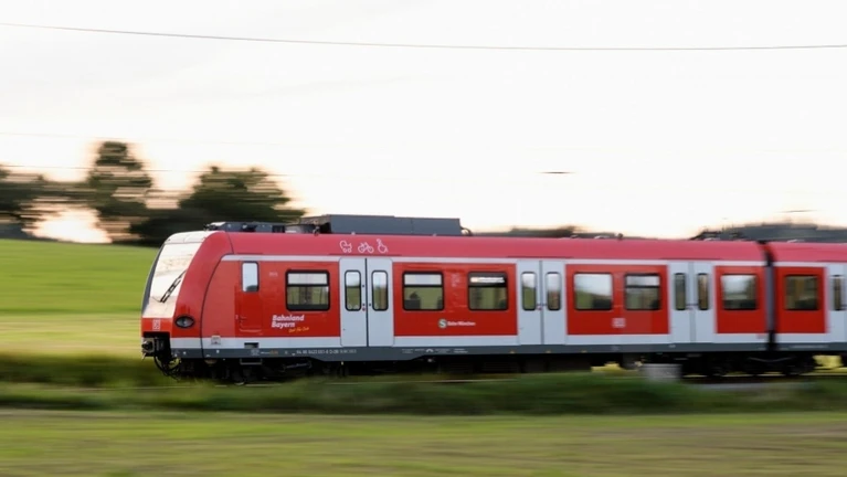 Verstärkerzüge — © Bild: Matthias Balk/Archivbild