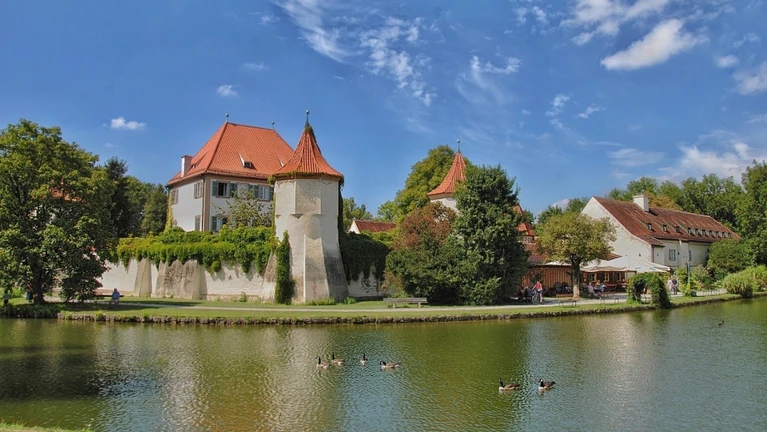 Blutenburg — © Bild: Duernsteiner / Pixabay
