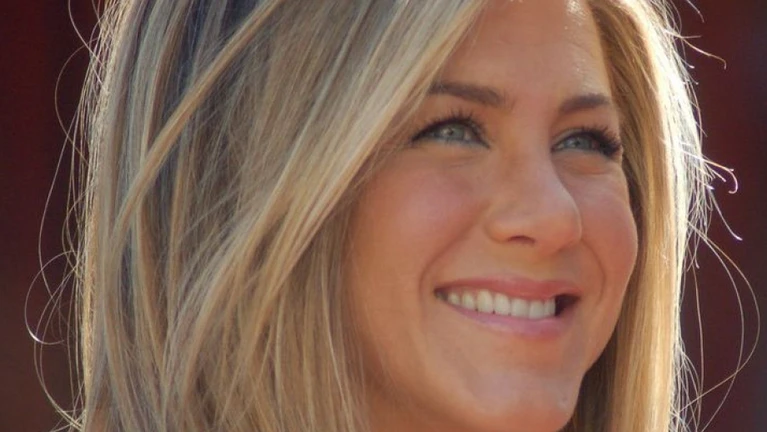 Jennifer Aniston — © Von Angela George, CC BY-SA 3.0, https://commons.wikimedia.org/w/index.php?curid=18498251