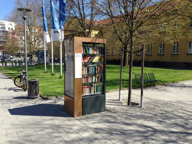 Bücherschränke Bücherschrank Nordbad — © Bücherschrank am Nordbad