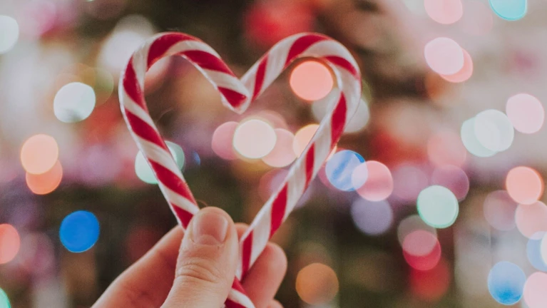Zuckerstange Winter Weihnachten — © lilartsy / Unsplash