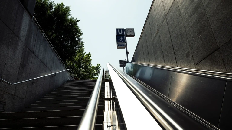 bahn U-Bahn Rolltreppe — © Markus Spiske / Unsplash
