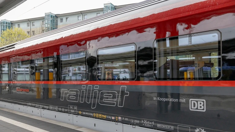 Railjet — © Copyright: Deutsche Bahn AG / Thomas Kiewning
