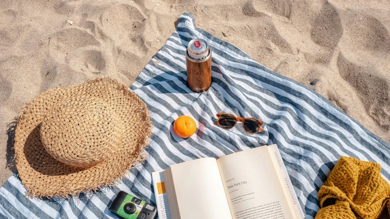 Urlaub Ferien Strand Sonne Sommer — © S'well / Unsplash