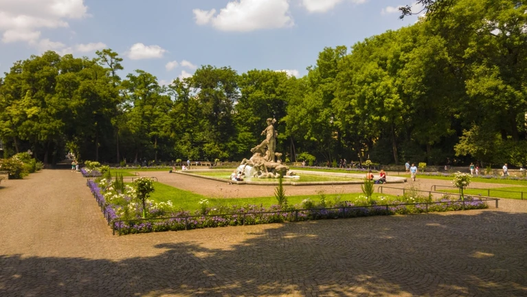 Alter Botanischer Garten — © Von Johannes Vogel - Eigenes Werk, CC BY-SA 4.0, https://commons.wikimedia.org/w/index.php?curid=34072745
