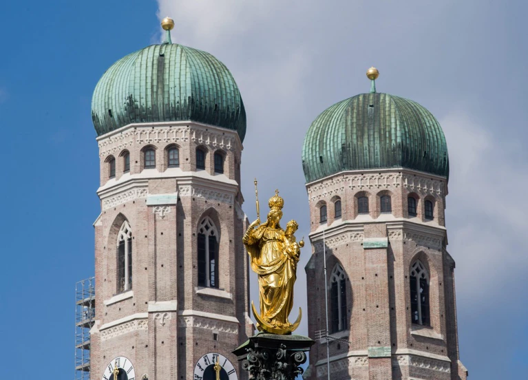 Frauenkirche, Caritas Diakonie — © Bild: Peter Kneffel/Archiv