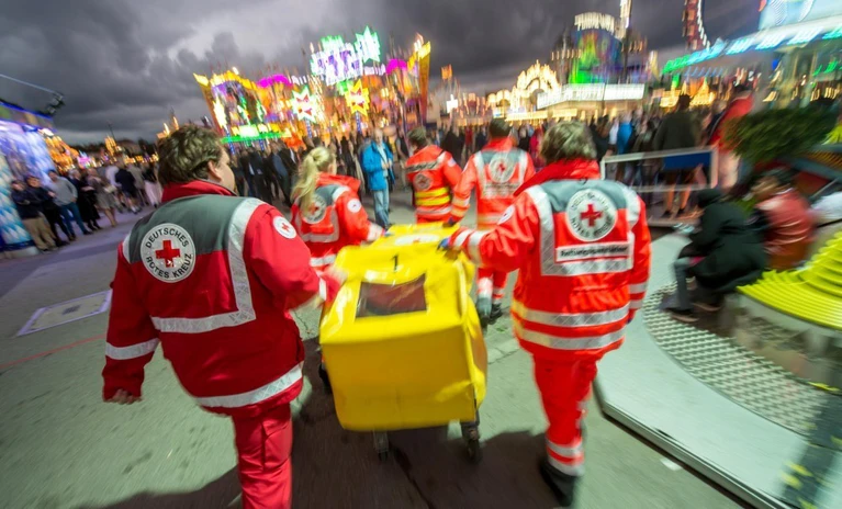 BRK Sanitätsdienst Wiesn Oktoberfest — © Bild: Matthias Balk