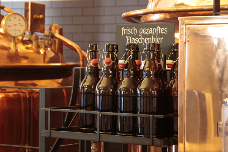 Flaschenbier Wirtshaus Brez'n — © Bild: Ifigenia Happ