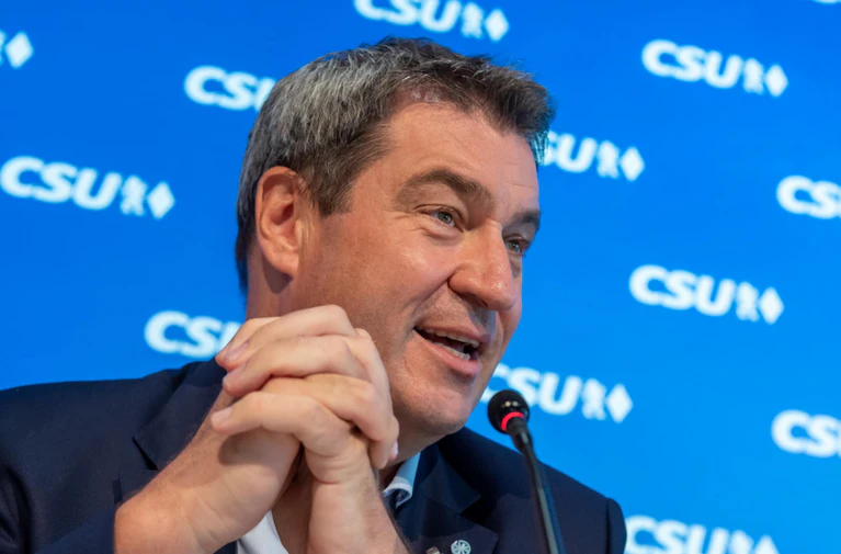 Söder, Weber, EU, SPD, Kommissionspräsident — © Bild: Peter Kneffel/Archiv