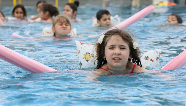 Bayern schwimmt, Schulschwimmwoche — © Bild: Stephanie Pilick/Archivbild