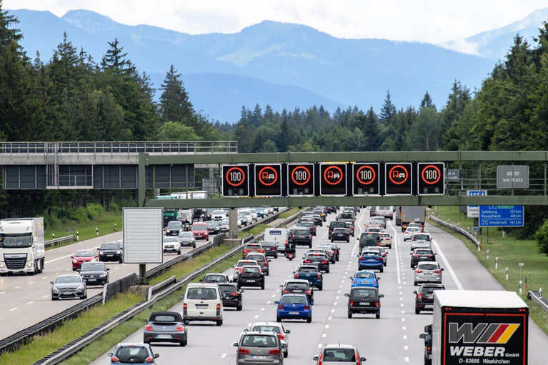 Stau A 8 — © Foto: Matthias Balk