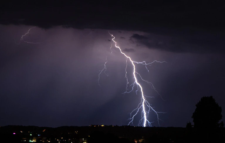Blitze — © Bild: Robert Michael