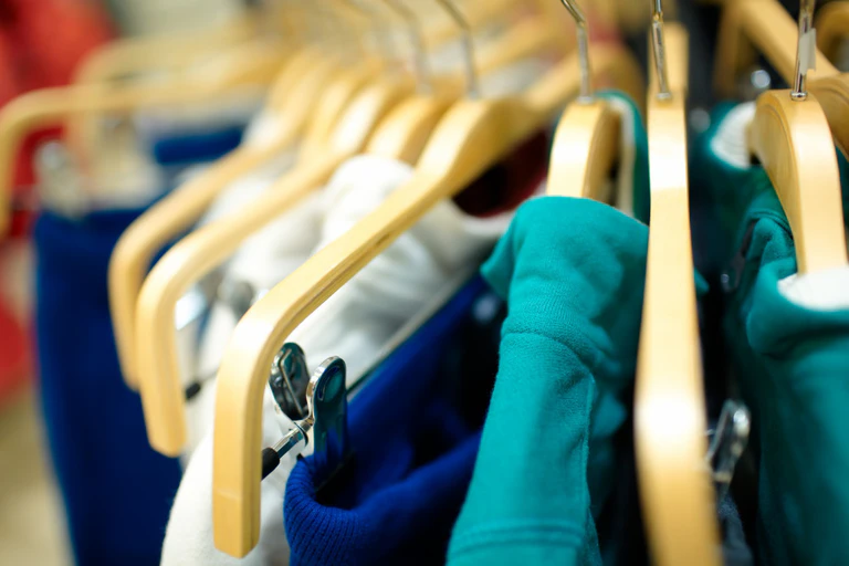 Kleidung, Kleiderbügel, Laden, Geschäft, Second Hand, Flohmarkt