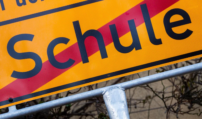 Schulschließung — © Bild: Julian Stratenschulte