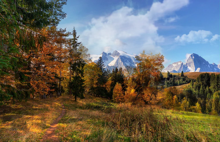 Herbst, Berge — © Bild von Lars_Nissen auf Pixabay 