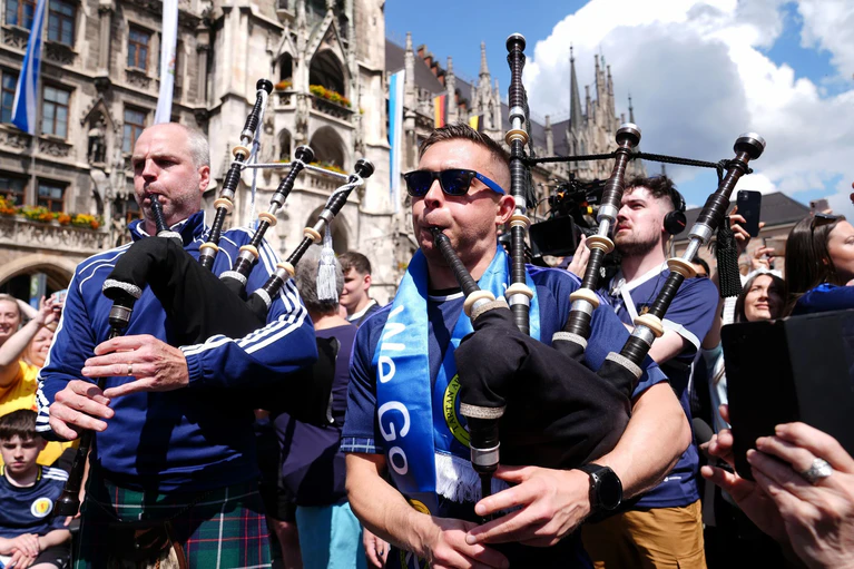 In München sorgte unter anderem die Fußball-Europameisterschaft für einen Anstieg der Gästeankünfte um 8,8 Prozent. (Archivbild) — © Bradley Collyer/PA Wire/dpa