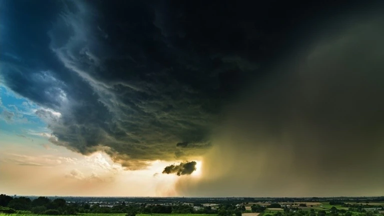 Gewitterjäger, Gewitter, Sturm, Sturmjäger, Blitz, Donner, Unwetter — © Bild © Bastian Werner