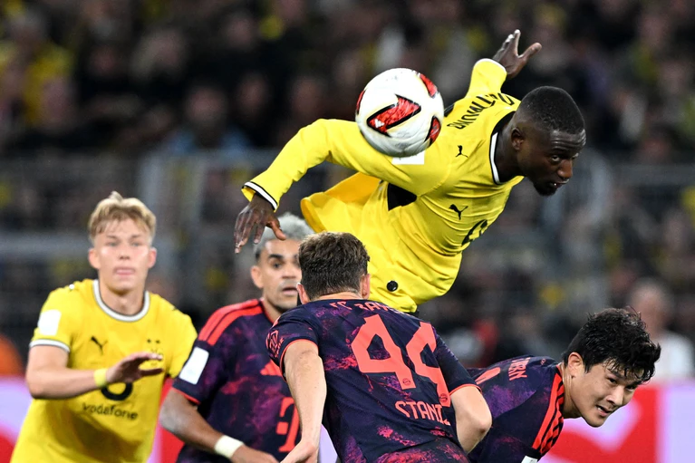 Borussia Dortmund versuchte viel - aber lange ohne Erfolg, wie hier Serhou Guirassy (oben). — © Federico Gambarini/dpa
