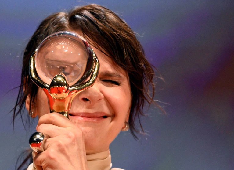 Die französische Schauspielerin Juliette Binoche erhielt einen Kristallglobus für ihr Lebenswerk. — © Šulová Kateøina/CTK/dpa