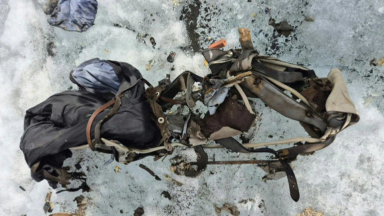 Die Ausrüstung wurde auf einem schmelzenden Gletscher in Tirol entdeckt. — © Unbekannt/SPAN/APA/dpa