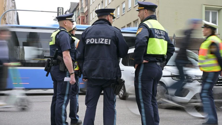 Rund 40 Objekte wurden durchsucht. — © Malin Wunderlich/dpa