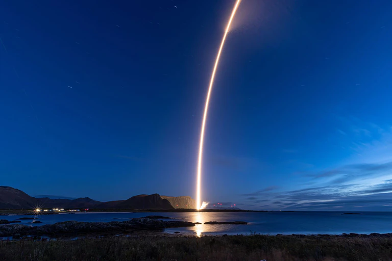 Als Nutzlast hatte die Spectrum-Rakete fünf wissenschaftliche Satelliten mehrerer Universitäten und ein wissenschaftliches Experiment geladen. — © -/Isar Aerospace/dpa